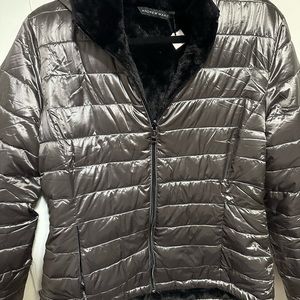 TODAY ONLY NEW REVERSIBLE Quilt Jacket Gry/Blk Fur